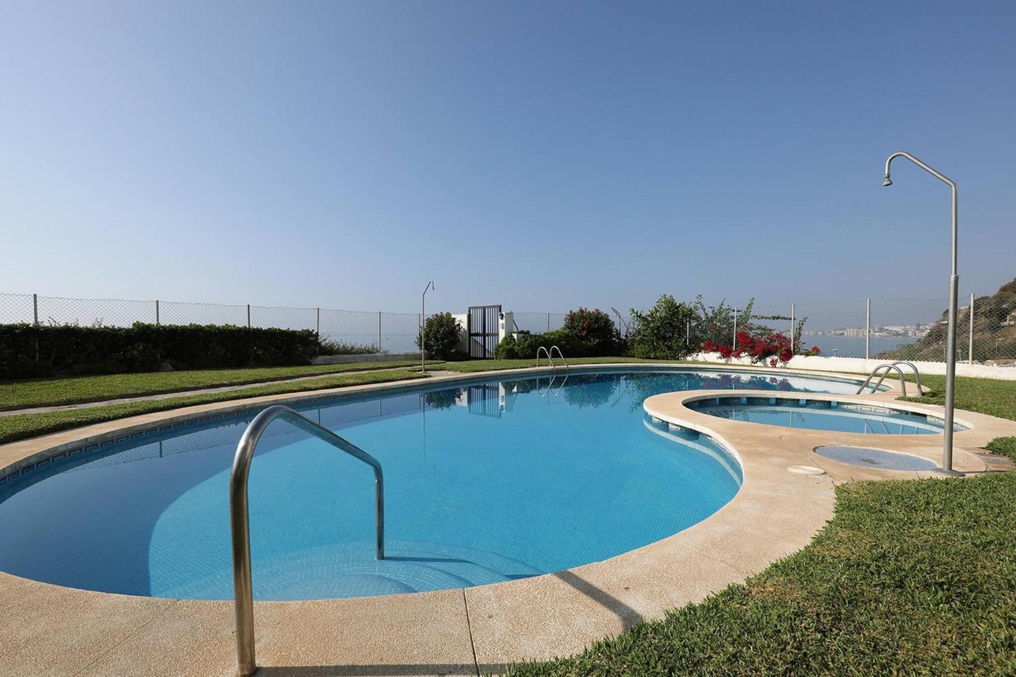 082 - Stunning Sea Views Beachfront Apartment Benalmádena Esterno foto