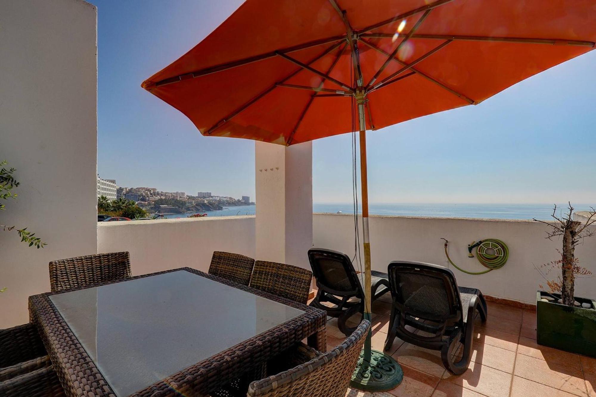 082 - Stunning Sea Views Beachfront Apartment Benalmádena Esterno foto