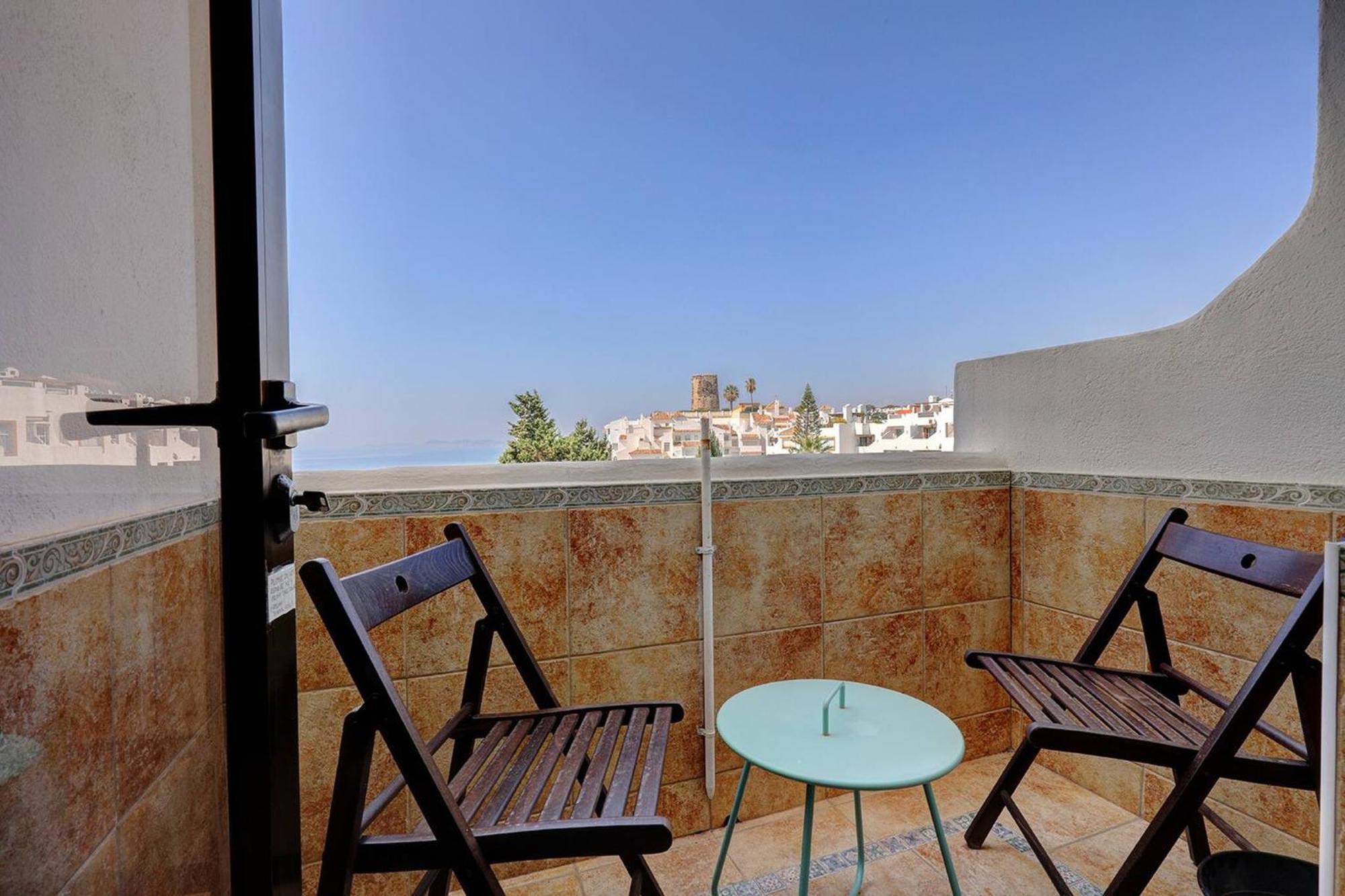 082 - Stunning Sea Views Beachfront Apartment Benalmádena Esterno foto